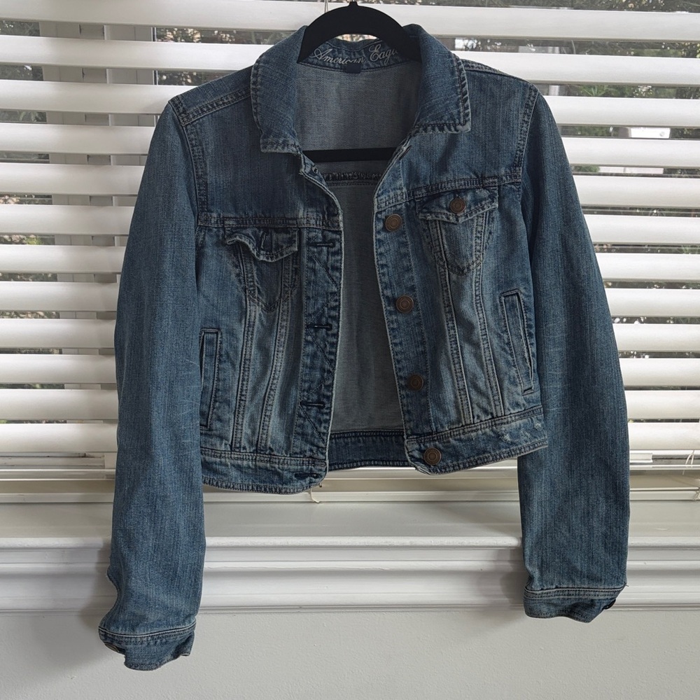 American Eagle, jean jacket size medium